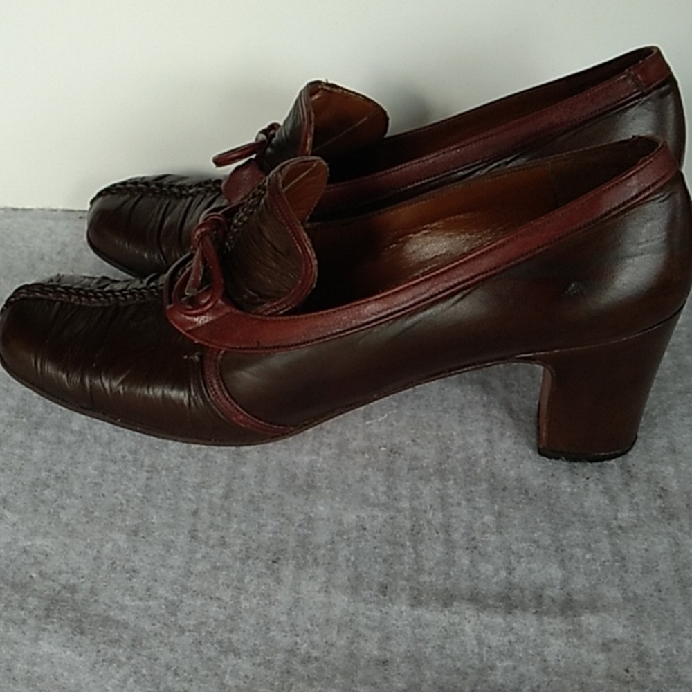 Vintage 1960s Lady Mcguire two Tone brown heels - Picture 5 of 9